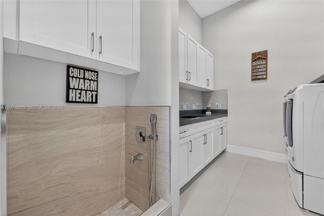 For Sale: $3,800,000 (6 beds, 6 baths, 4561 Square Feet)