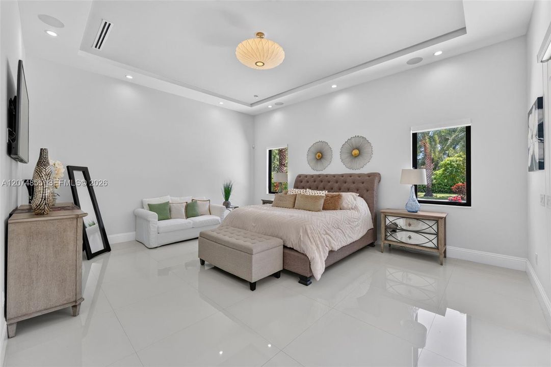 For Sale: $3,800,000 (6 beds, 6 baths, 4561 Square Feet)