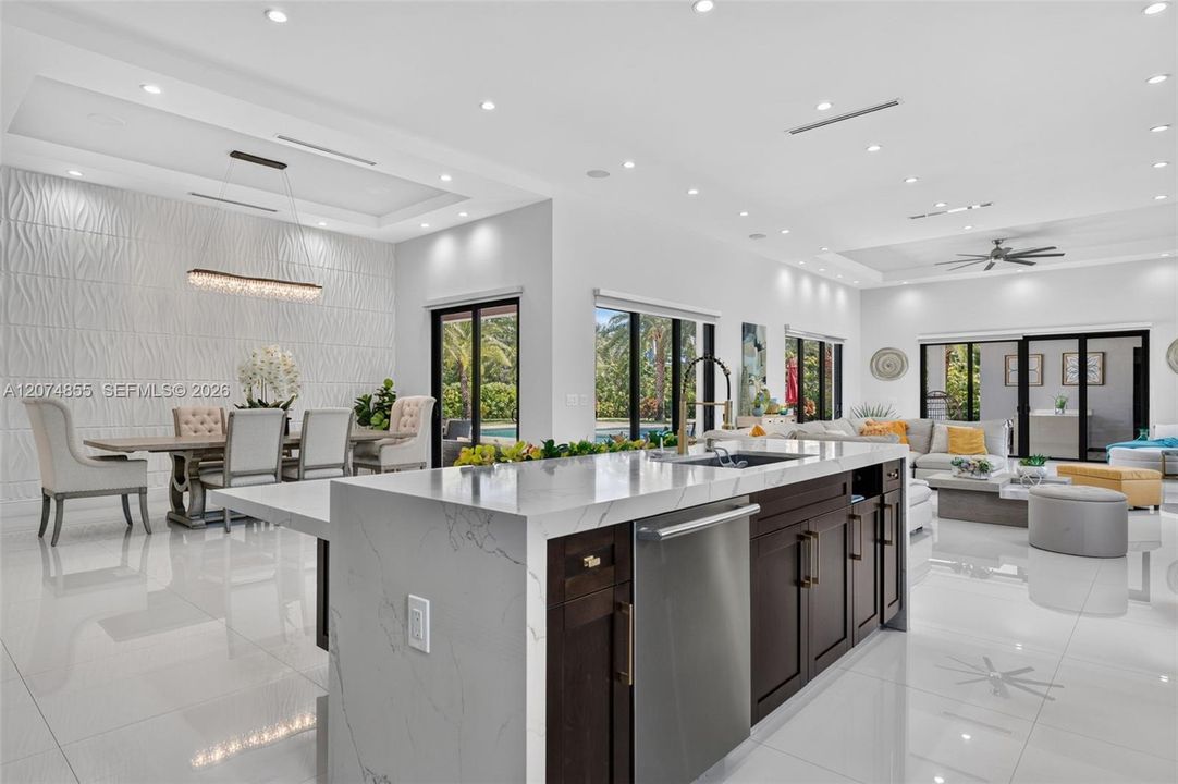 For Sale: $3,800,000 (6 beds, 6 baths, 4561 Square Feet)