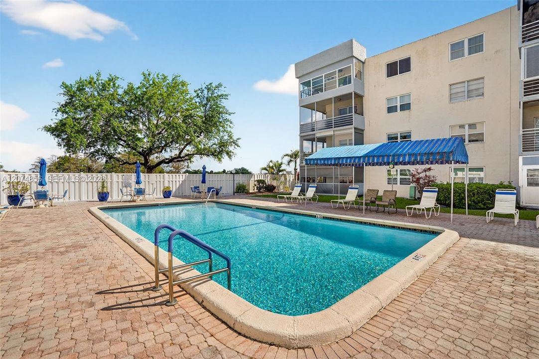 For Rent: $1,525 (2 beds, 2 baths, 946 Square Feet)