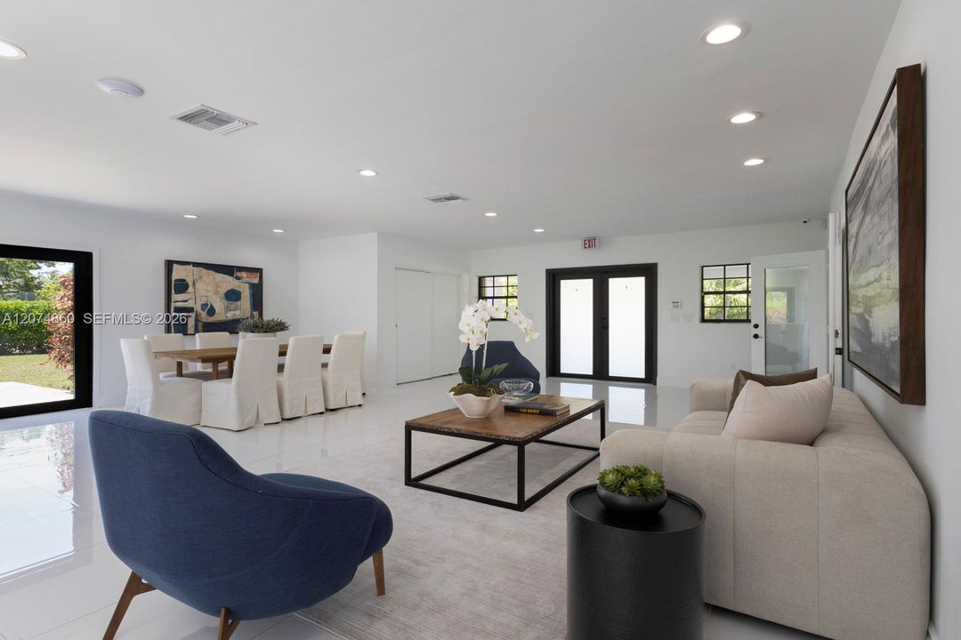 For Sale: $2,099,000 (5 beds, 3 baths, 4023 Square Feet)