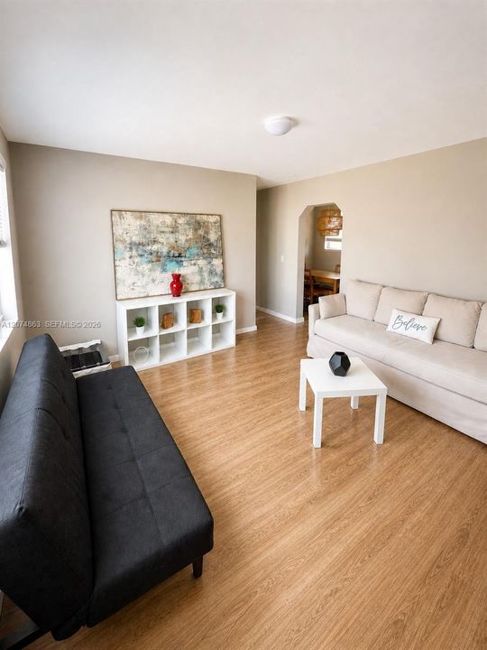 For Rent: $1,800 (1 beds, 1 baths, 650 Square Feet)