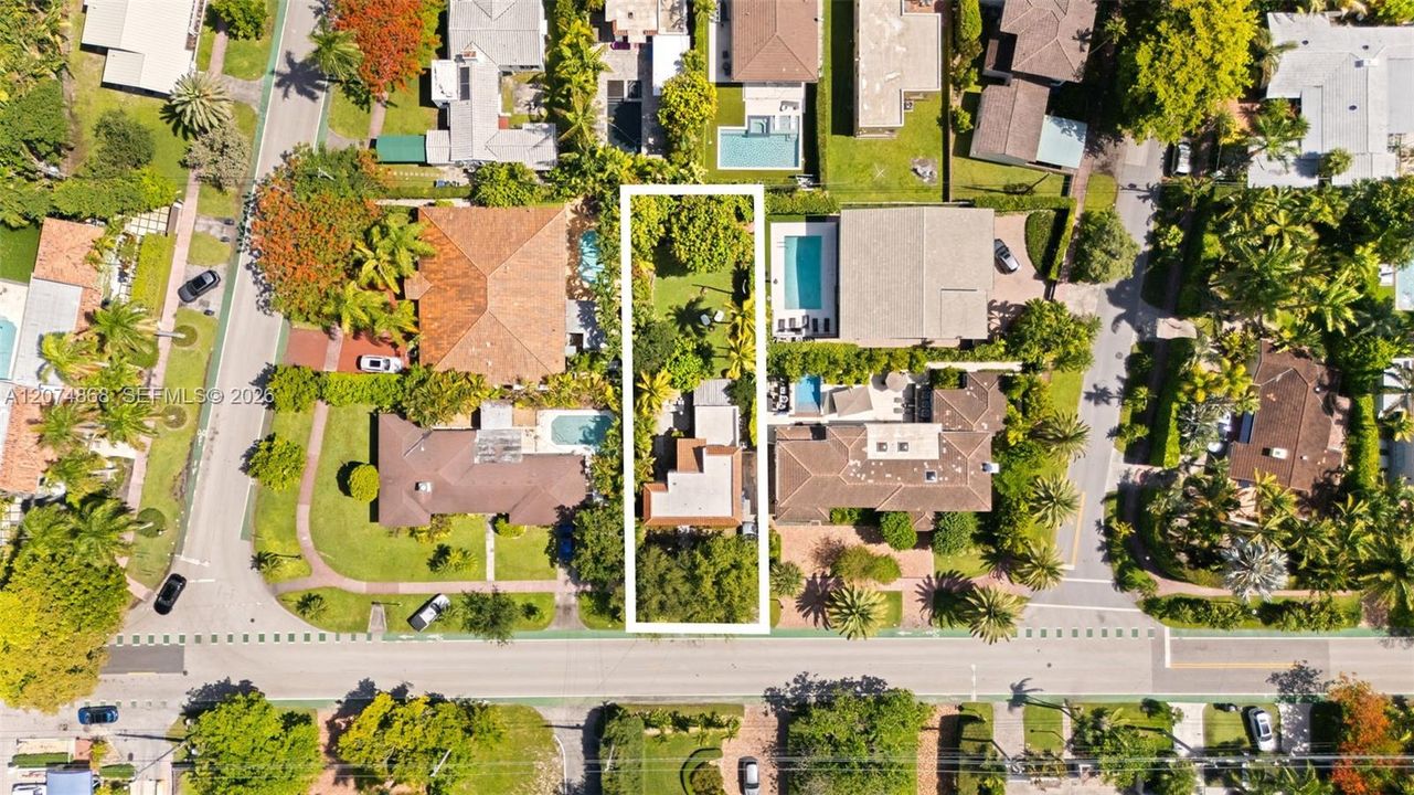 For Sale: $1,995,000 (4 beds, 2 baths, 2071 Square Feet)