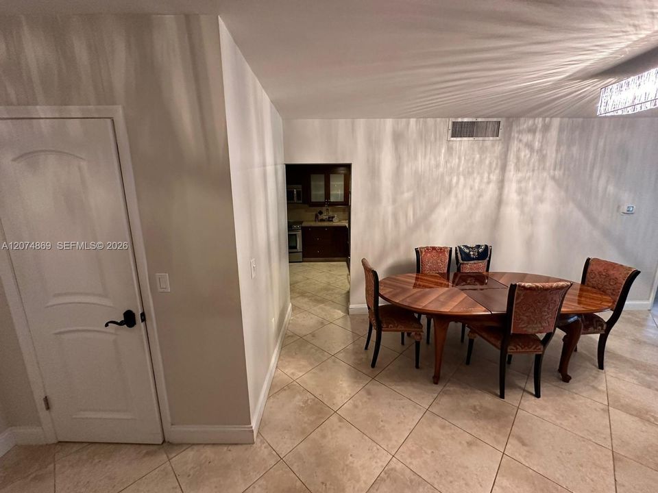 For Rent: $7,500 (2 beds, 2 baths, 1388 Square Feet)