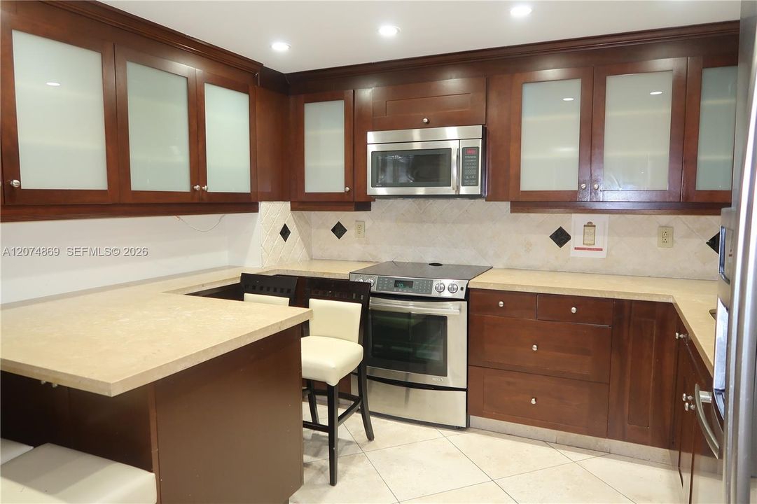 For Rent: $7,500 (2 beds, 2 baths, 1388 Square Feet)