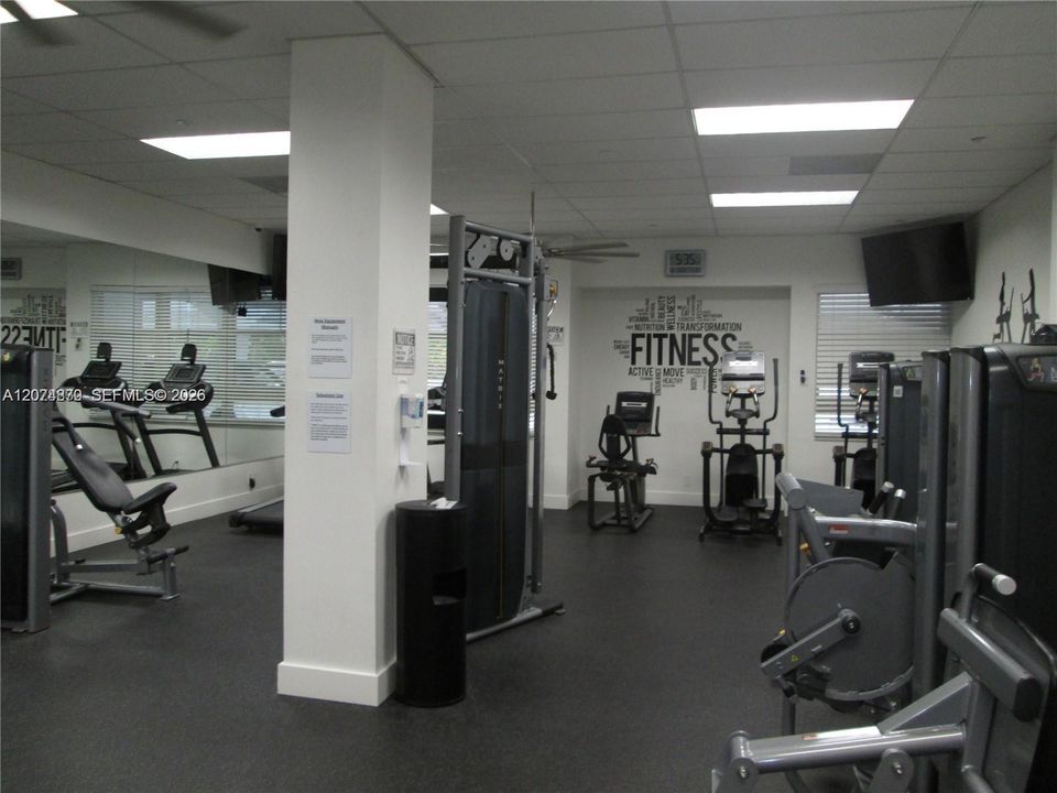 For Rent: $4,800 (2 beds, 2 baths, 1600 Square Feet)