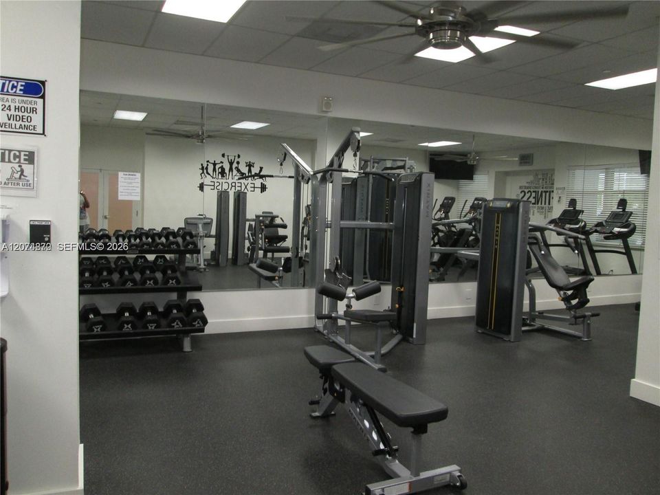 For Rent: $4,800 (2 beds, 2 baths, 1600 Square Feet)