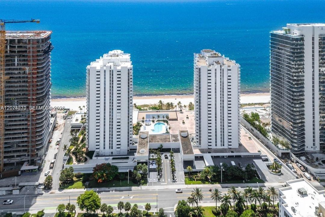 For Rent: $4,800 (2 beds, 2 baths, 1600 Square Feet)