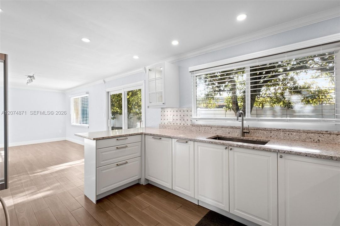 For Sale: $889,000 (4 beds, 2 baths, 2605 Square Feet)
