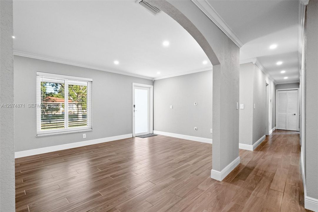 For Sale: $889,000 (4 beds, 2 baths, 2605 Square Feet)