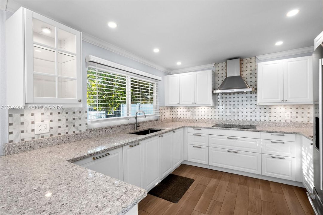 For Sale: $889,000 (4 beds, 2 baths, 2605 Square Feet)