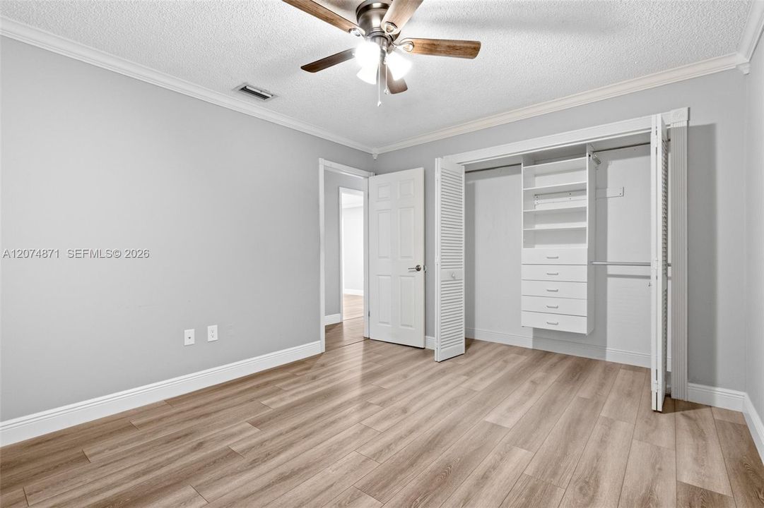 For Sale: $889,000 (4 beds, 2 baths, 2605 Square Feet)