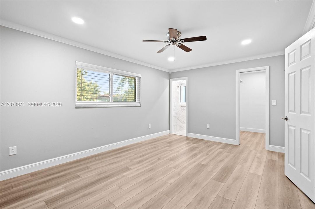 For Sale: $889,000 (4 beds, 2 baths, 2605 Square Feet)
