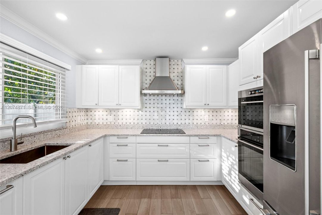 For Sale: $889,000 (4 beds, 2 baths, 2605 Square Feet)