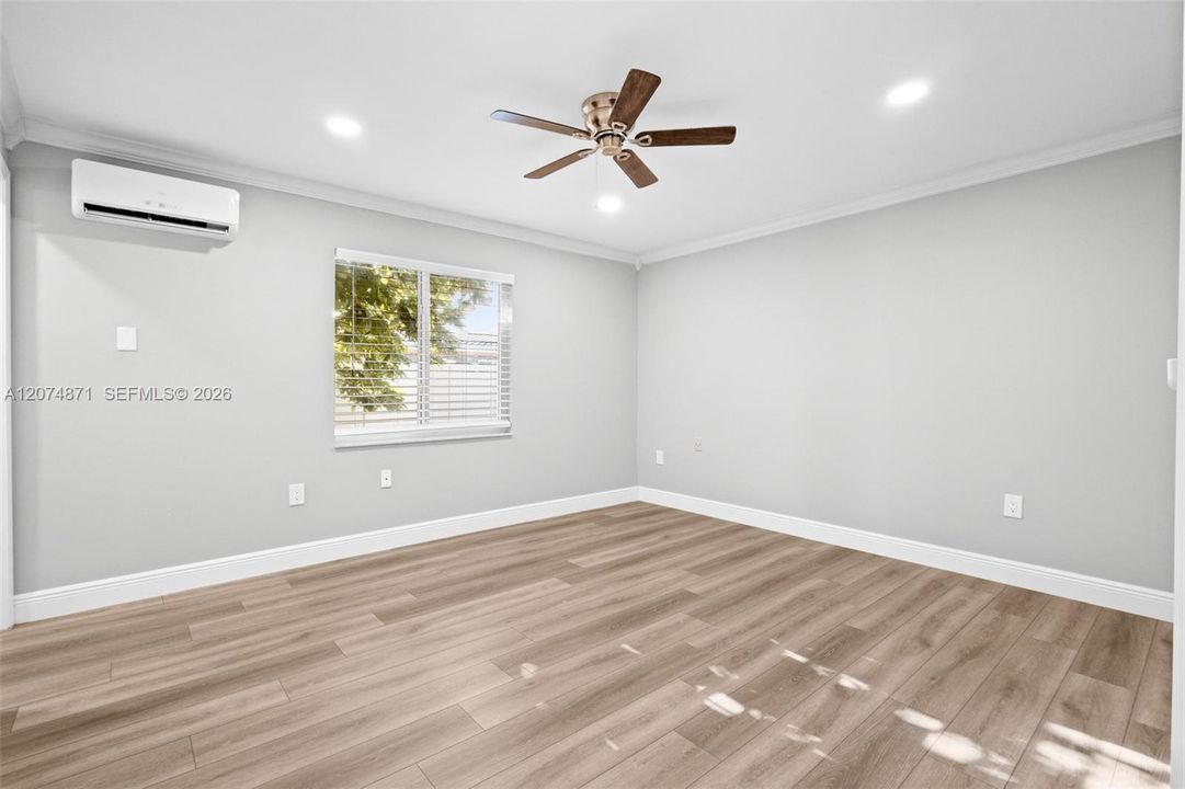 For Sale: $889,000 (4 beds, 2 baths, 2605 Square Feet)