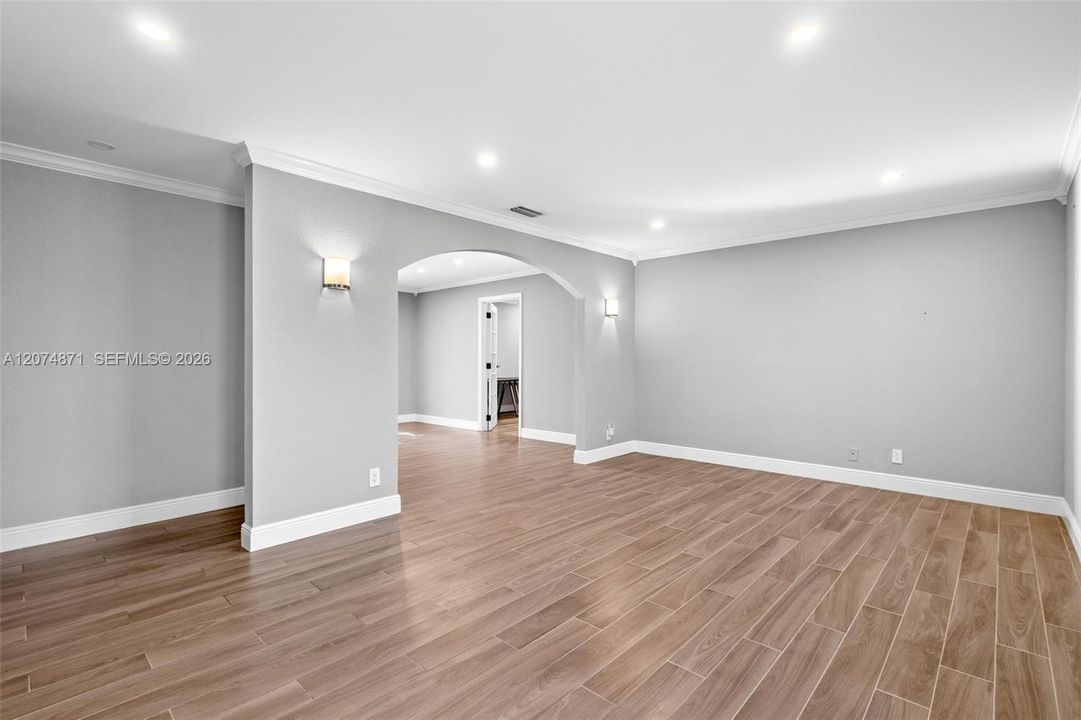 For Sale: $889,000 (4 beds, 2 baths, 2605 Square Feet)