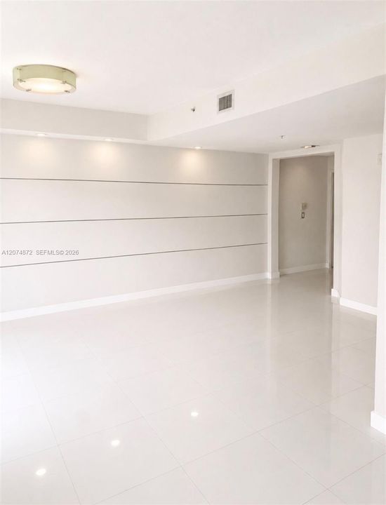 For Rent: $2,750 (3 beds, 2 baths, 1256 Square Feet)