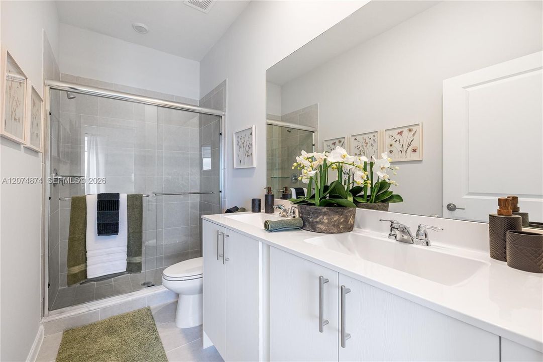 For Sale: $465,390 (3 beds, 3 baths, 1746 Square Feet)