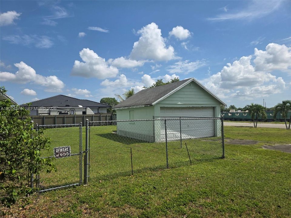 For Sale: $649,000 (3 beds, 2 baths, 2152 Square Feet)