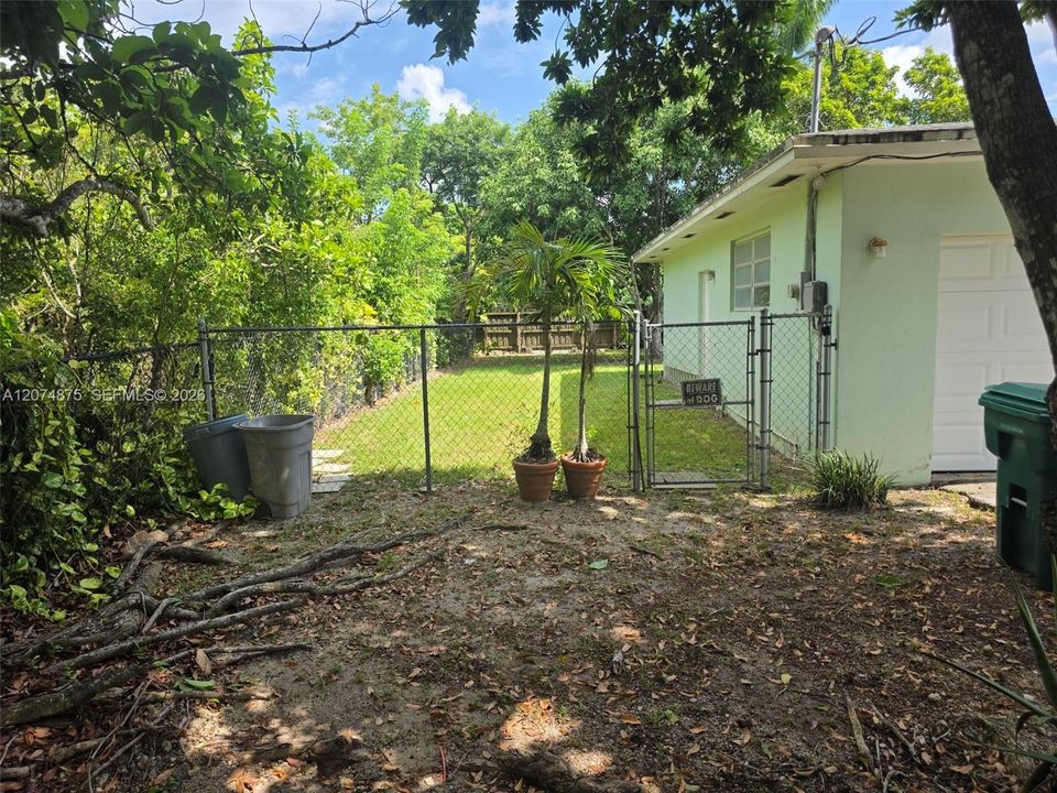 For Sale: $649,000 (3 beds, 2 baths, 2152 Square Feet)