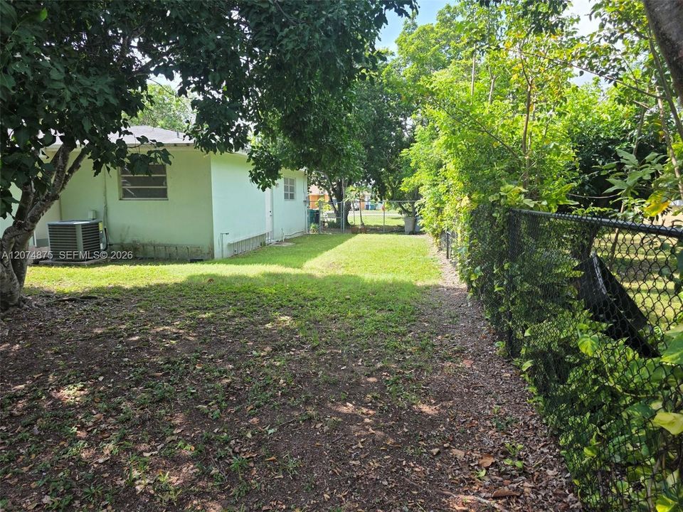 For Sale: $649,000 (3 beds, 2 baths, 2152 Square Feet)