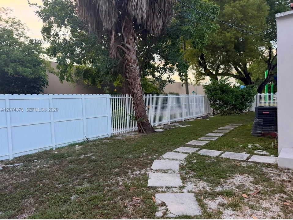 For Rent: $2,000 (2 beds, 1 baths, 0 Square Feet)