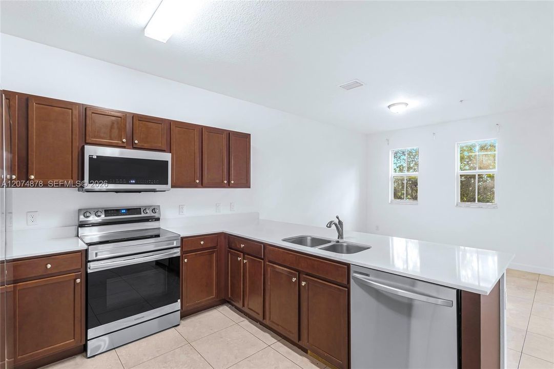 For Sale: $449,000 (3 beds, 2 baths, 1349 Square Feet)