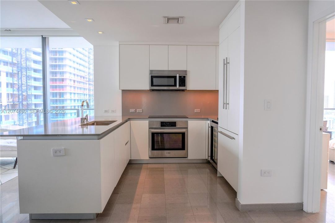 For Sale: $1,480,000 (3 beds, 3 baths, 1645 Square Feet)