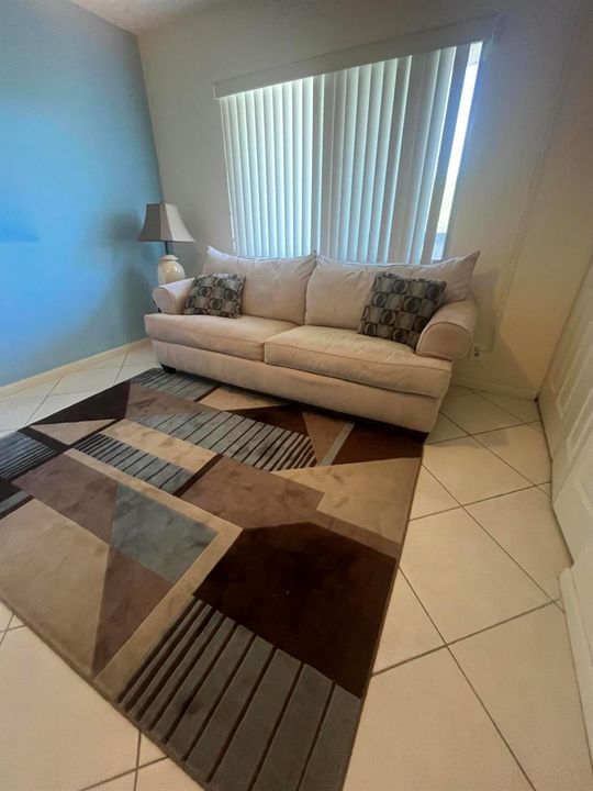 guest/2nd bedroom
