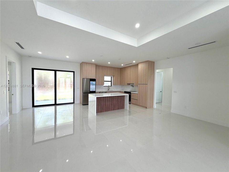 For Sale: $629,900 (4 beds, 2 baths, 2004 Square Feet)