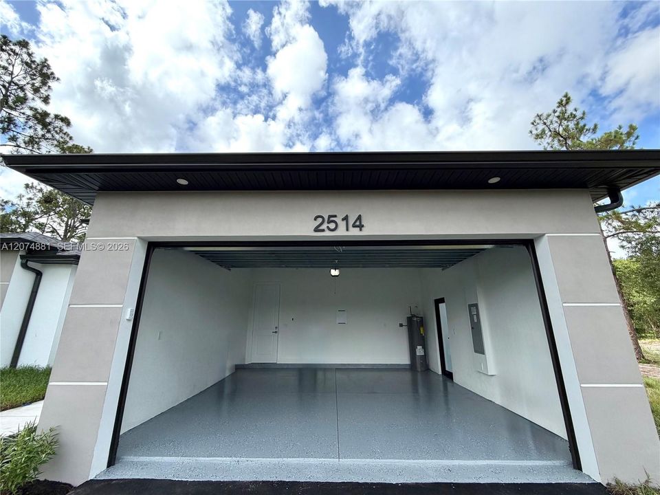 For Sale: $629,900 (4 beds, 2 baths, 2004 Square Feet)