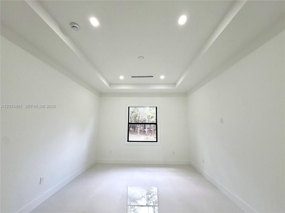For Sale: $629,900 (4 beds, 2 baths, 2004 Square Feet)
