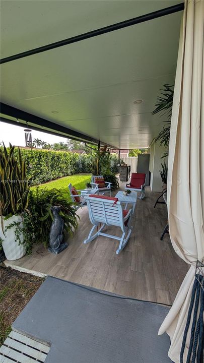 For Rent: $2,950 (2 beds, 2 baths, 2520 Square Feet)