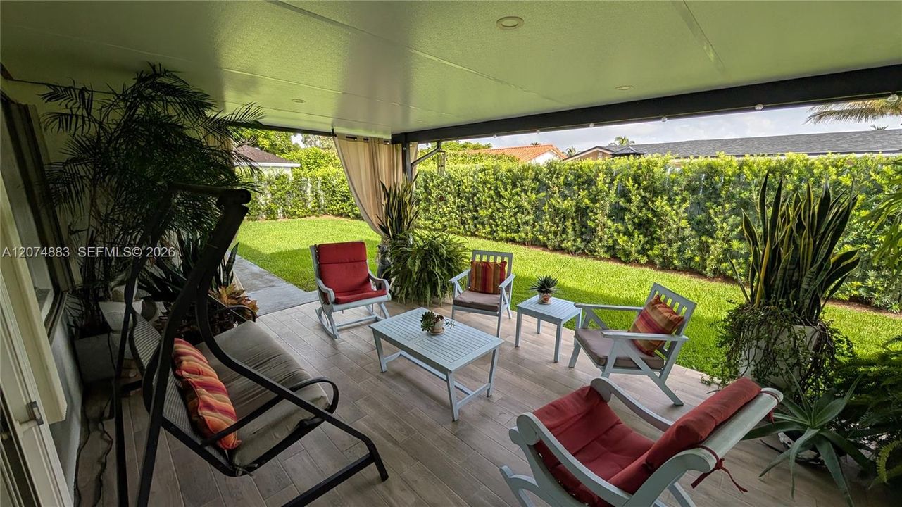 For Rent: $2,950 (2 beds, 2 baths, 2520 Square Feet)