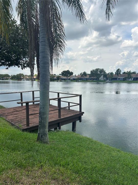 For Rent: $2,800 (2 beds, 2 baths, 860 Square Feet)
