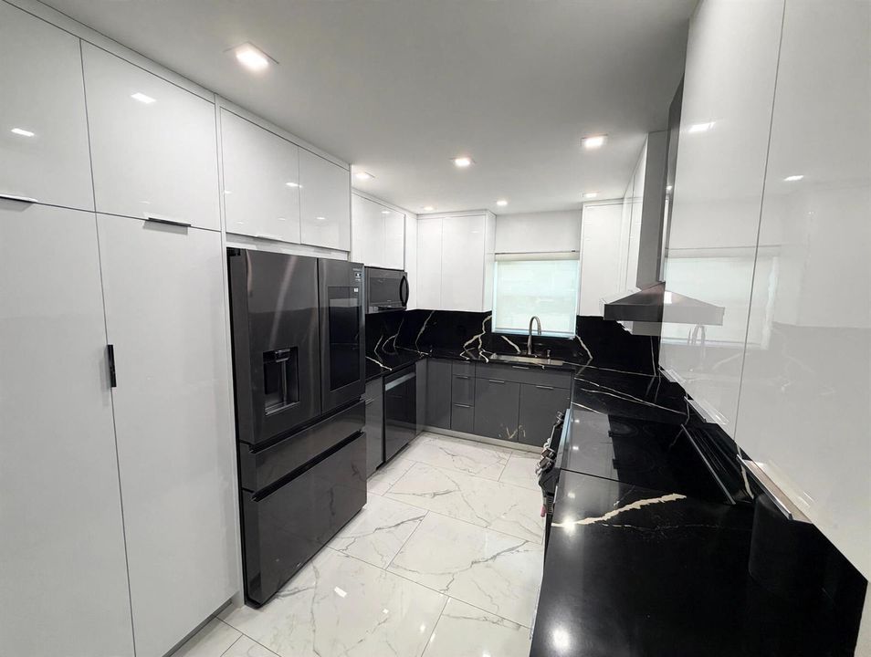 modern_kitchen_mls