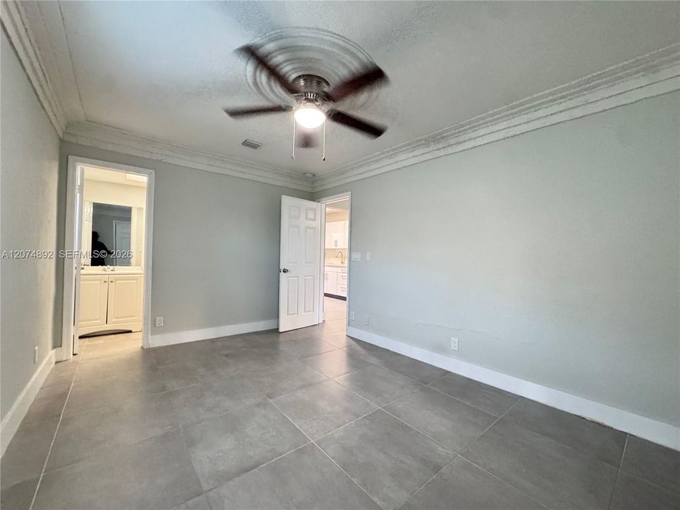 For Rent: $2,700 (3 beds, 2 baths, 1206 Square Feet)
