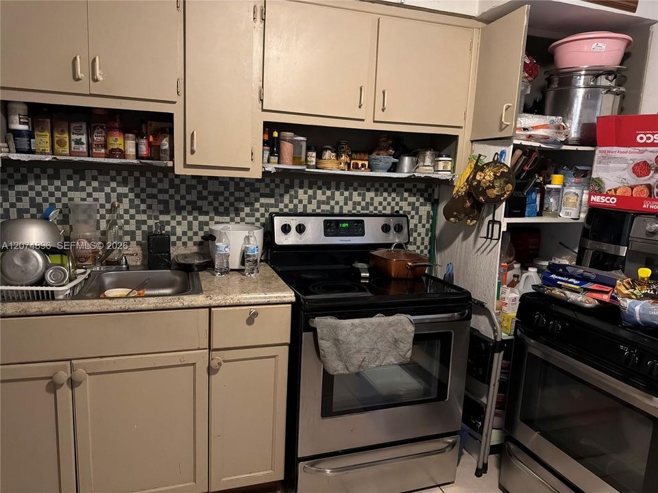 En Venta: $450,000 (0 camas, 0 baños, 1652 Pies cuadrados)