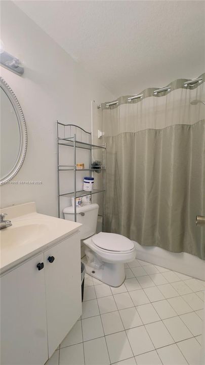 For Sale: $240,000 (2 beds, 2 baths, 910 Square Feet)