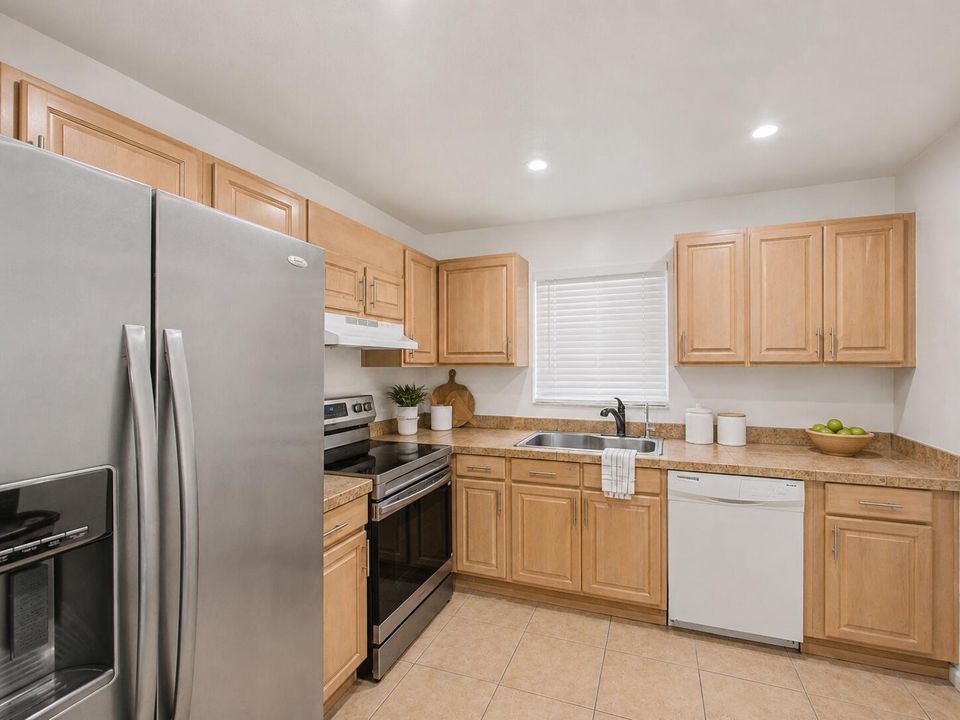 16 Kitchen