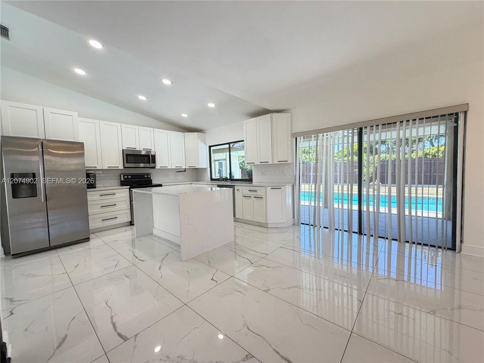 For Rent: $5,575 (4 beds, 2 baths, 2175 Square Feet)