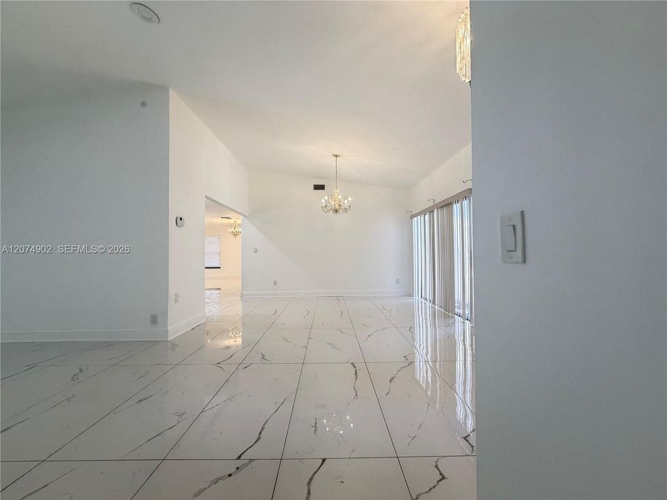 For Rent: $5,575 (4 beds, 2 baths, 2175 Square Feet)