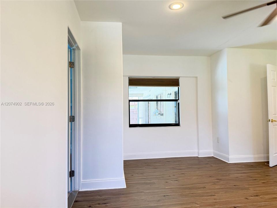 For Rent: $5,575 (4 beds, 2 baths, 2175 Square Feet)
