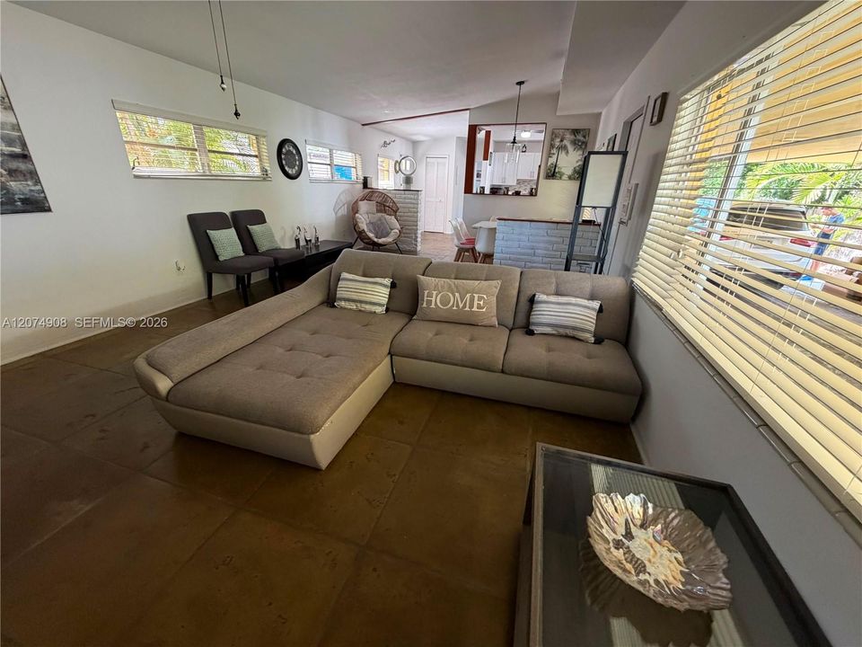 For Rent: $3,600 (2 beds, 2 baths, 1280 Square Feet)
