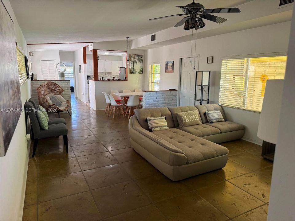 For Rent: $3,600 (2 beds, 2 baths, 1280 Square Feet)