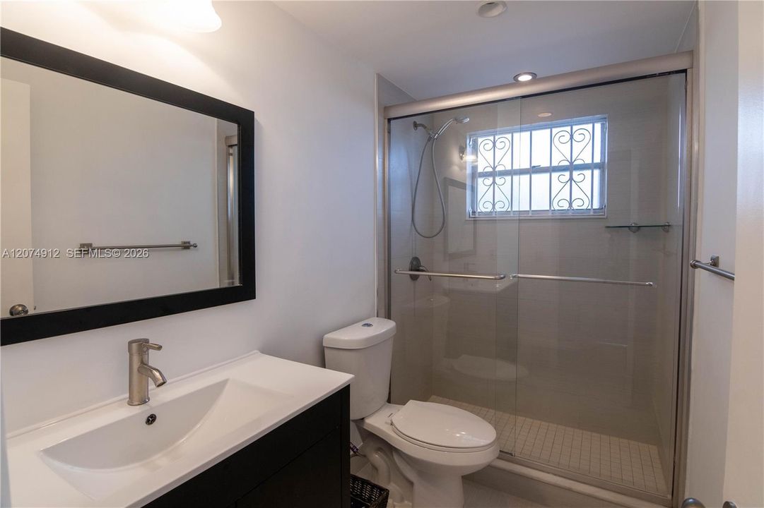 For Rent: $2,250 (2 beds, 2 baths, 1058 Square Feet)