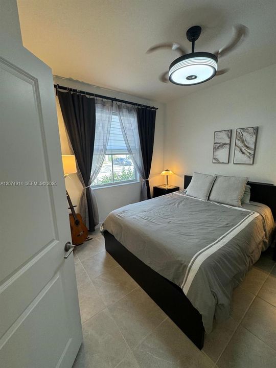 For Rent: $3,400 (3 beds, 3 baths, 1328 Square Feet)