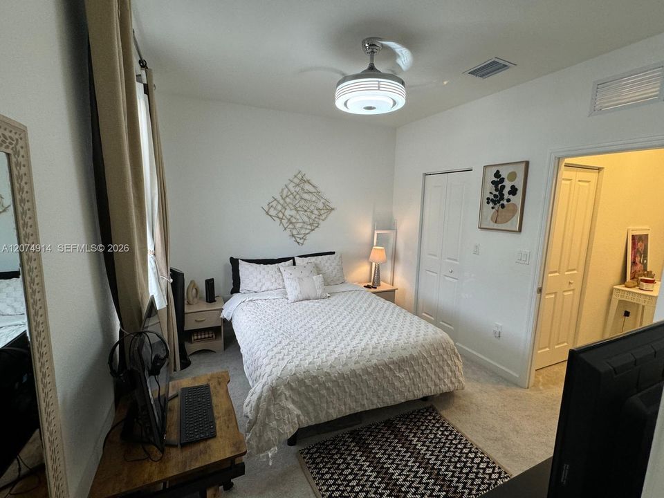 For Rent: $3,400 (3 beds, 3 baths, 1328 Square Feet)