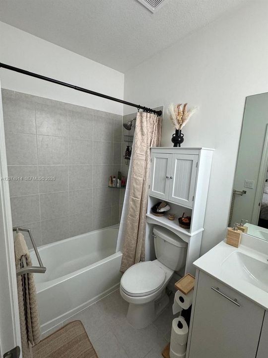 For Rent: $3,400 (3 beds, 3 baths, 1328 Square Feet)