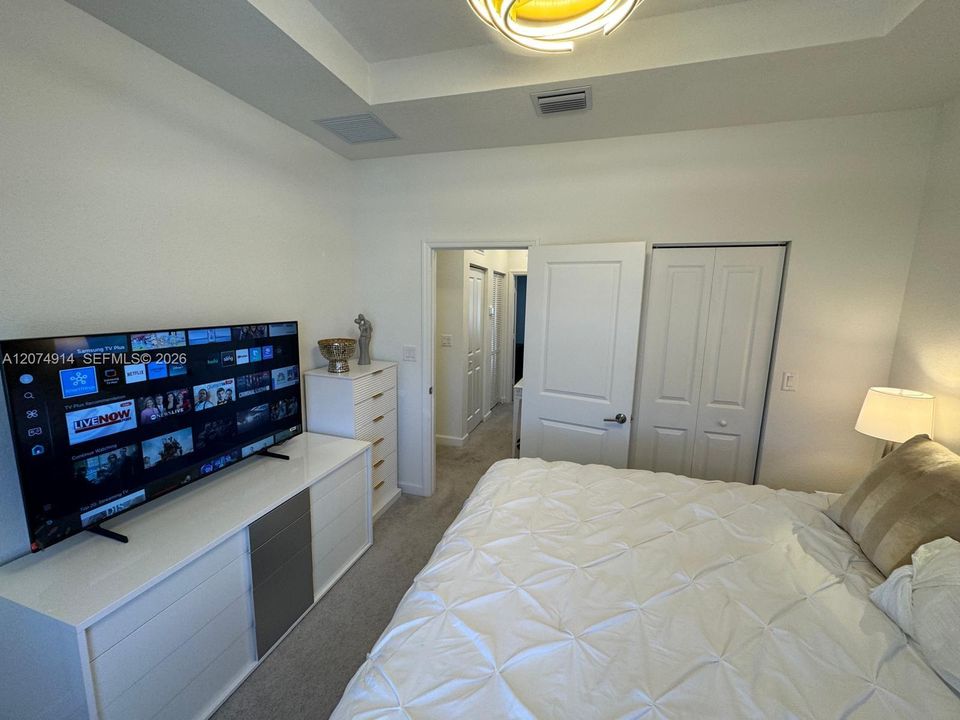 For Rent: $3,400 (3 beds, 3 baths, 1328 Square Feet)
